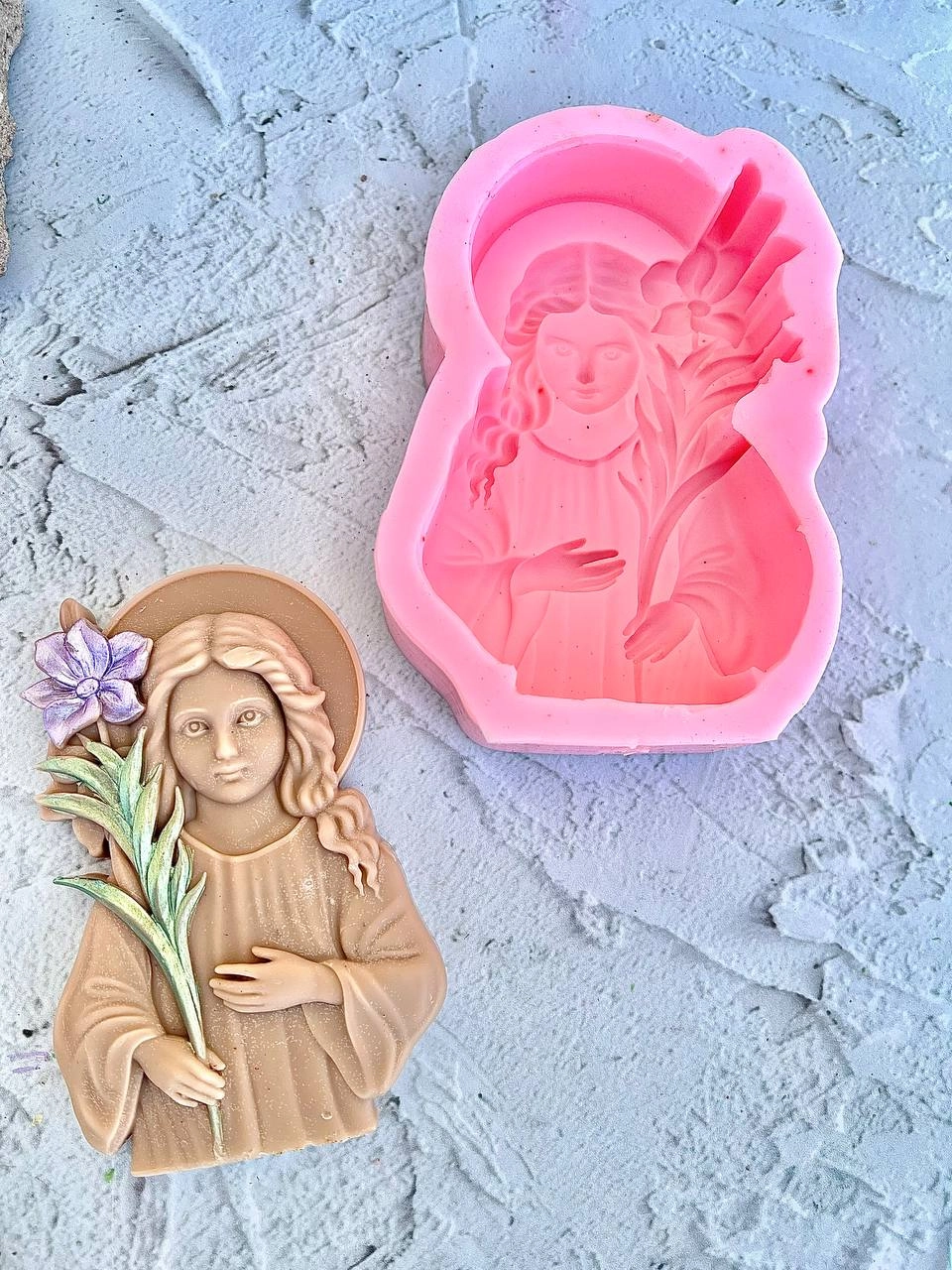 figurative silicone mold