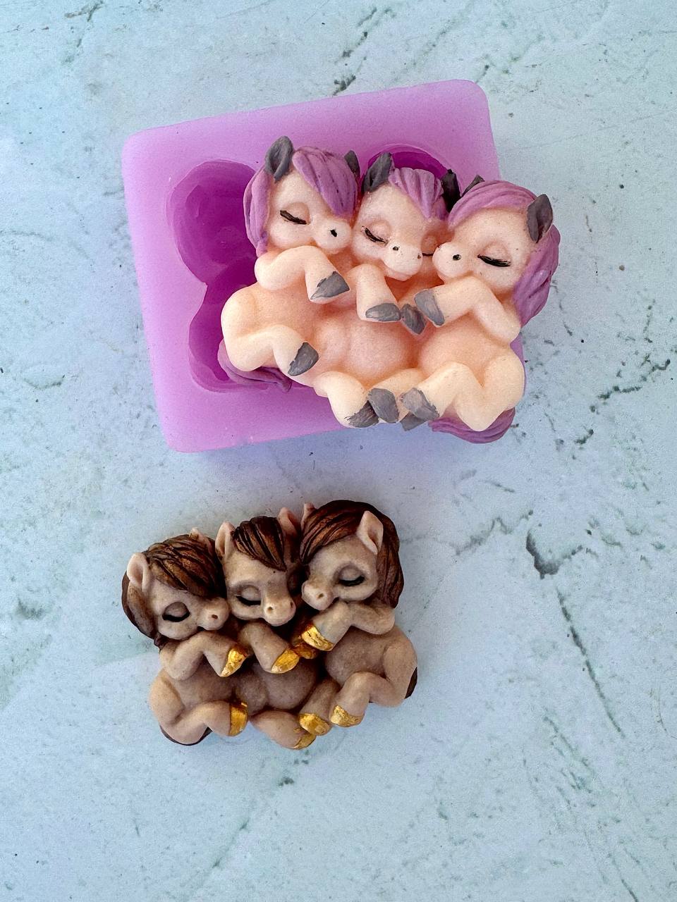 قالب سیلیکونی سه بچه اسب