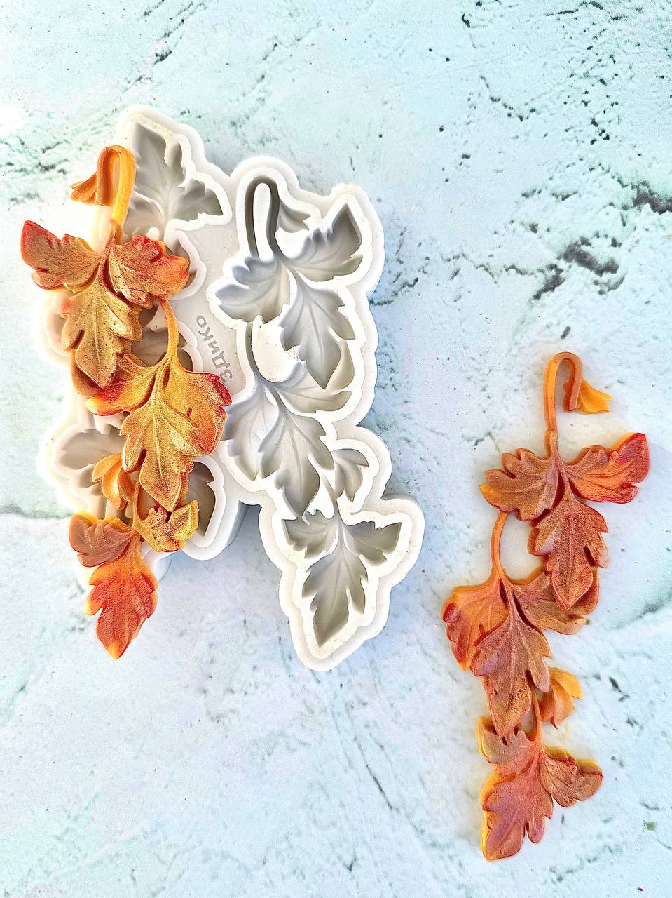 قالب سیلیکونی حاشیه برگ مو