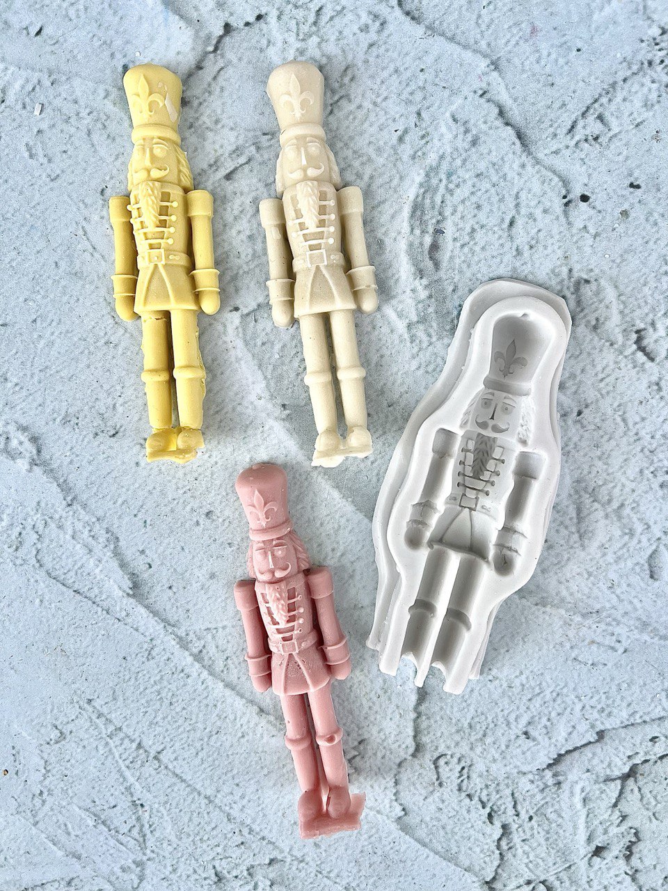 قالب سیلیکونی قندشکن