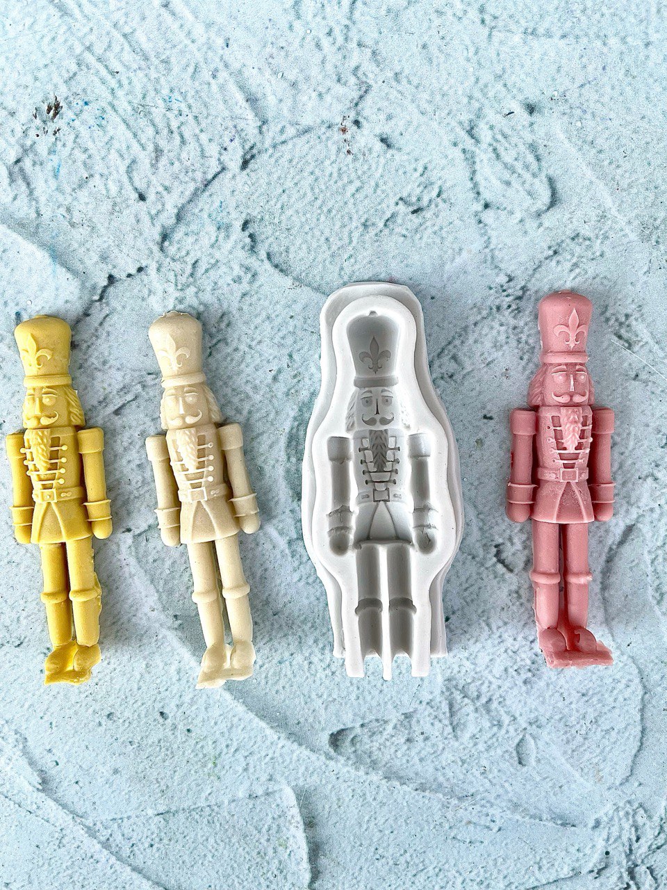 قالب سیلیکونی قندشکن