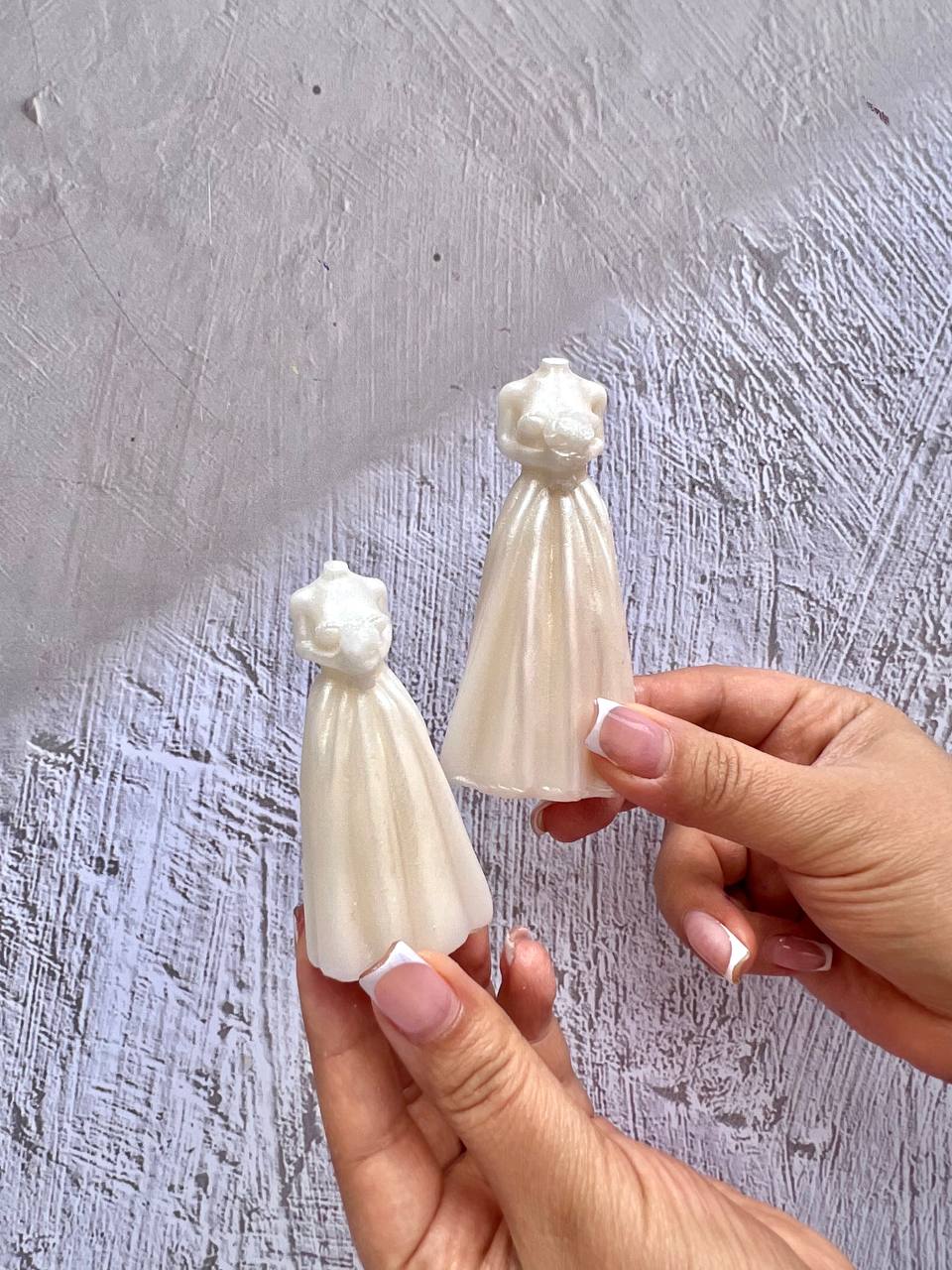 قالب سیلیکونی لباس عروس با دسته گل