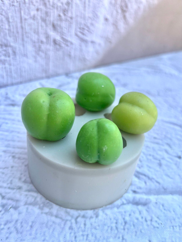 قالب سیلیکونی 4 گوجه سبز (آلوچه)